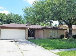 2514 Green Knoll Dr, Houston, TX 77067