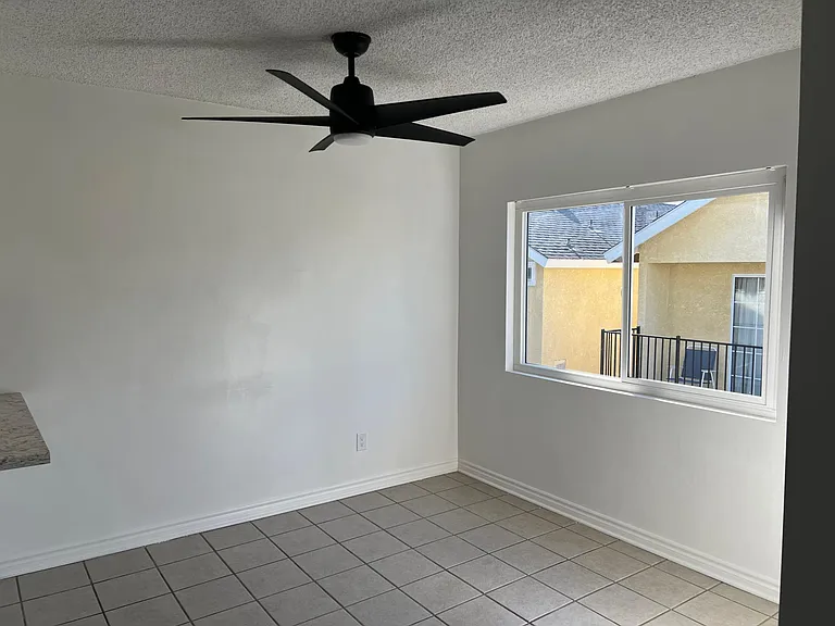 The Corinthian Apartments — Photo 10