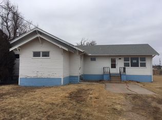 2006 Park St, Dodge City, KS 67801