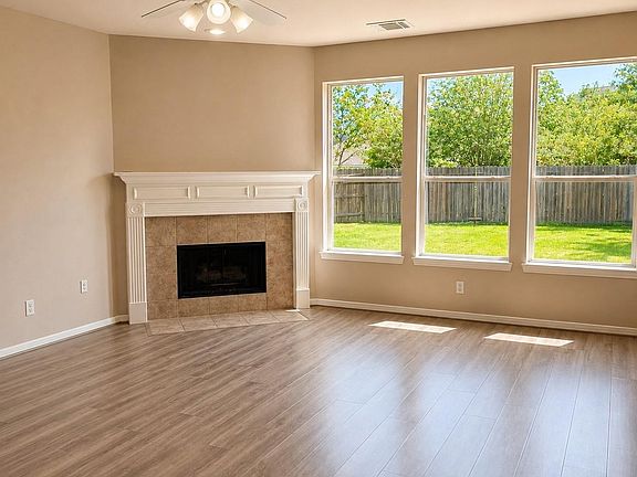 3rd image of 7107 Dove Hollow Ct