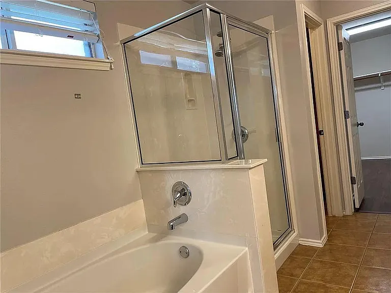 9405 Castle Pines Dr — Photo 11
