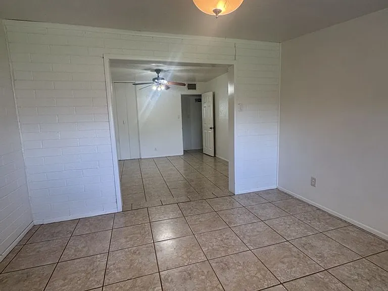 801 Norman Ave — Photo 8