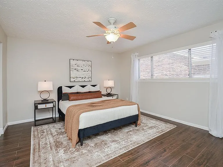 22118 Fincastle Dr — Photo 22