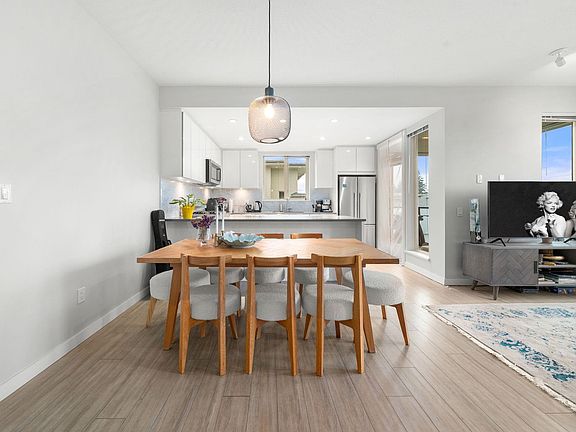 5th image of 2632 Library Ln #503
