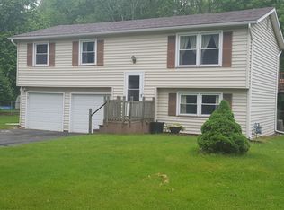24 Mercury Dr, Rochester, NY 14624