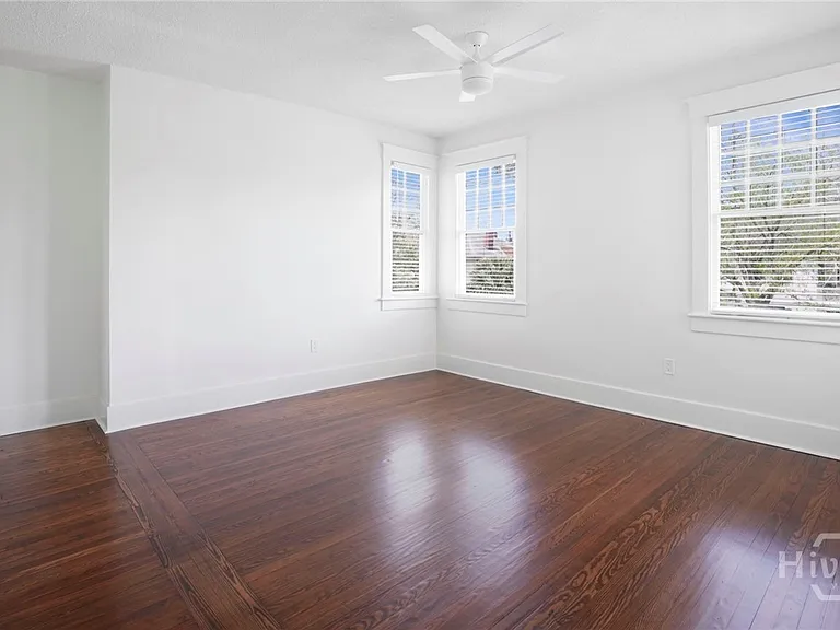 537 Maupas Ave #3 — Photo 12