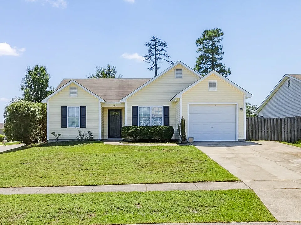 1553 Pine Harbor Way