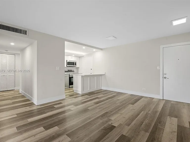 8107 SW 72nd Ave #410E — Photo 7
