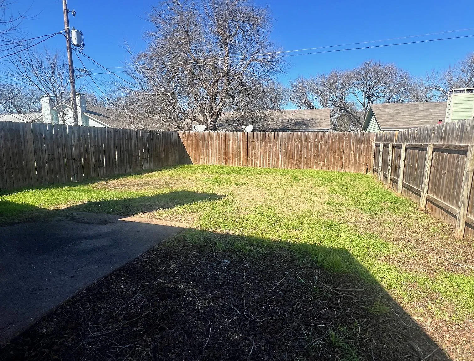 2 bed, 1.0 bath, 860 sqft, $1,295 — Photo 2
