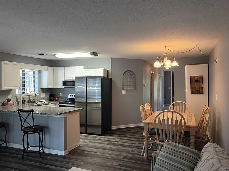 1870 Auburn Ln #20-A — Photo 7