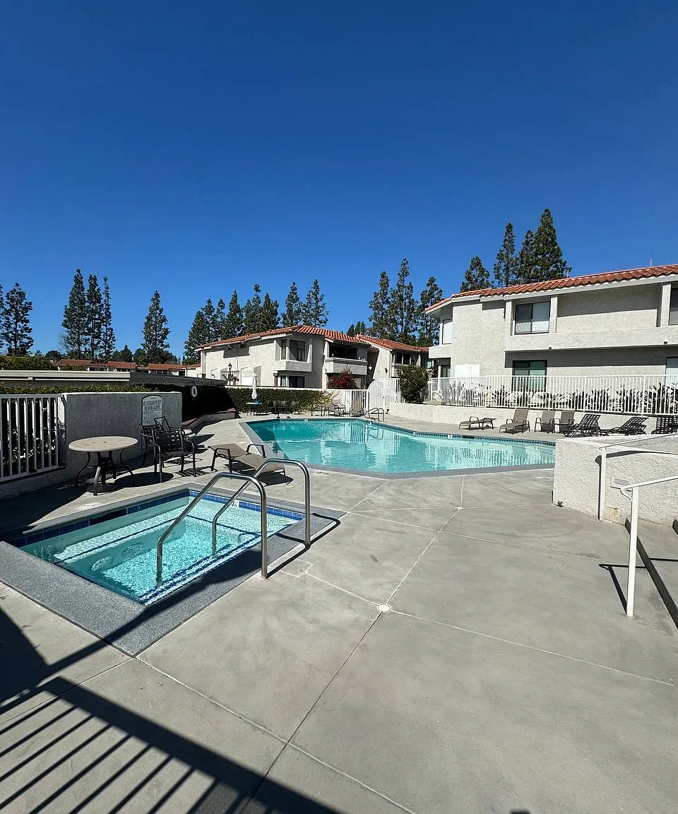 2 bed, $3,000 — Photo 3