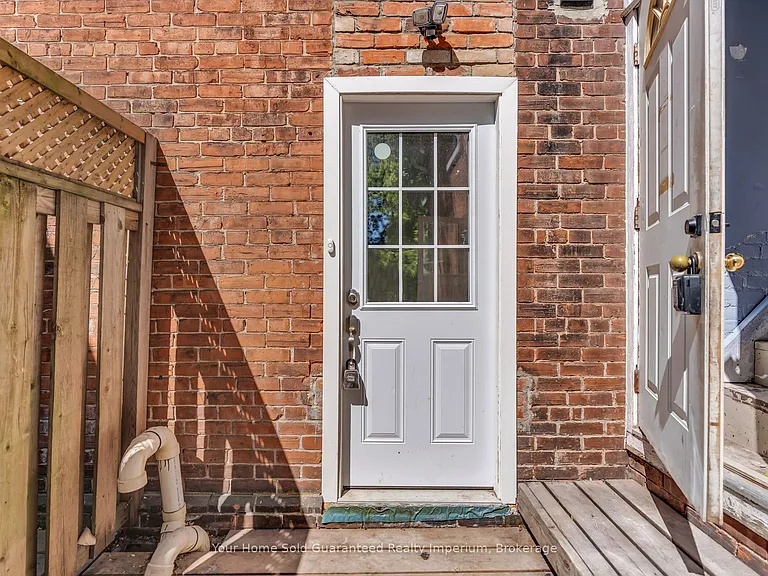 42 Vansittart Ave — Photo 13