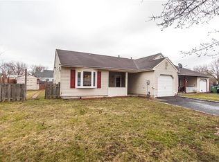 9 Sunshine Ln, Edison, NJ 08820