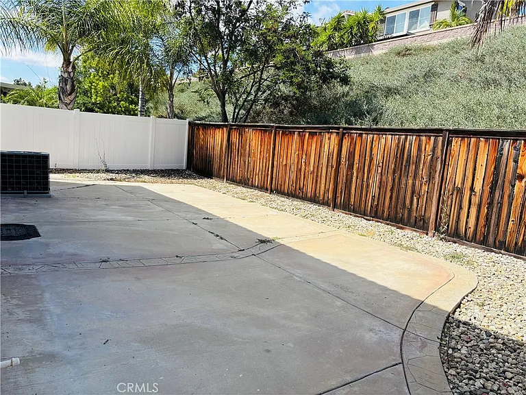 25972 Marco Polo St — Photo 9
