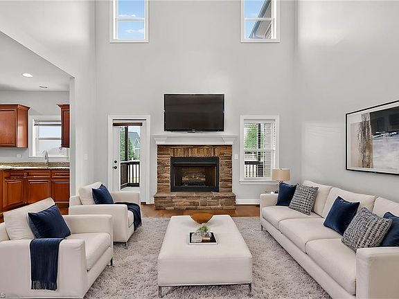 4th image of 3439 Grandview Crossing Ln