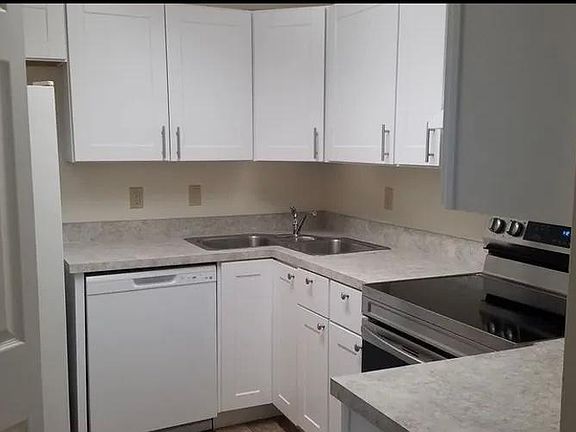 2nd image of 2614 Cascade Pl W Unit 40