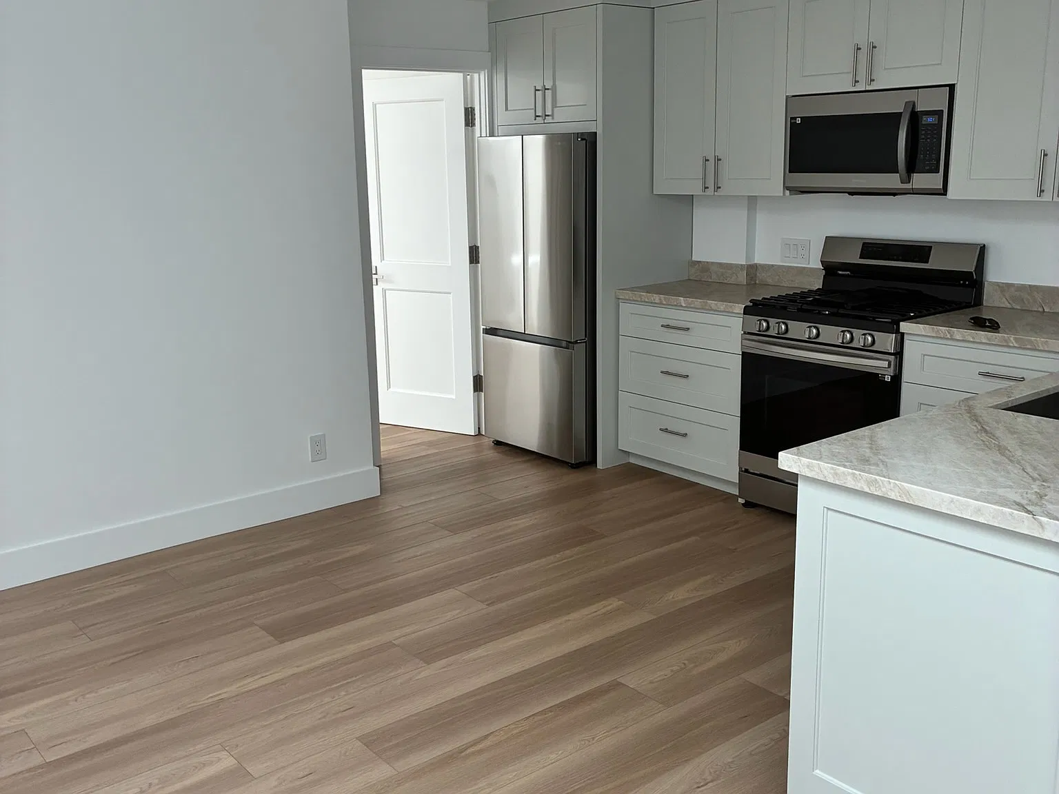 1 bed, $2,950 — Photo 2