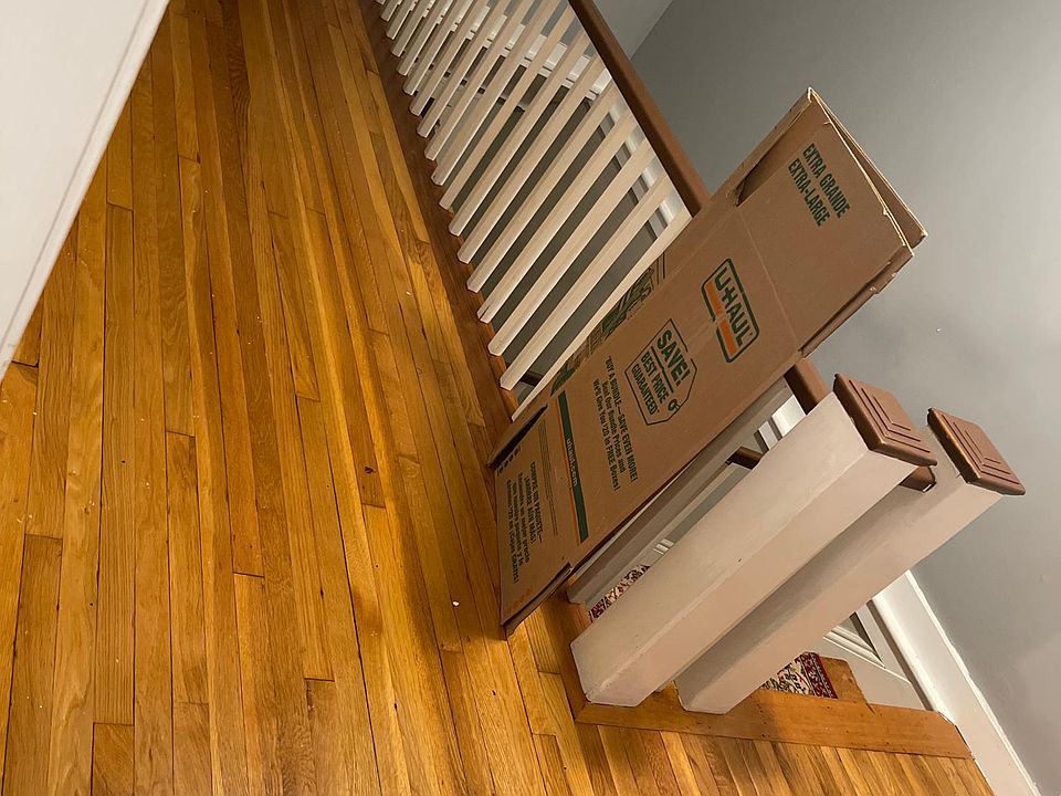 1st image of 164 Oakland Ave APT 1