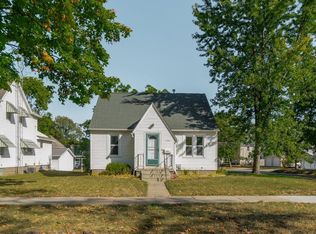 1155 Forest Ave, Waterloo, IA 50702