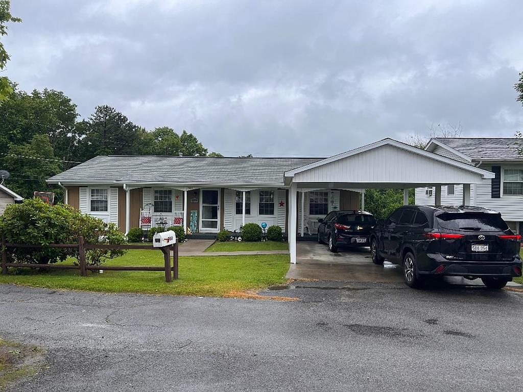 703 Garland St, Princeton, WV 24740 MLS 52219 Zillow