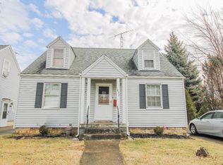 1422 Hollyrood Rd, Sandusky, OH 44870