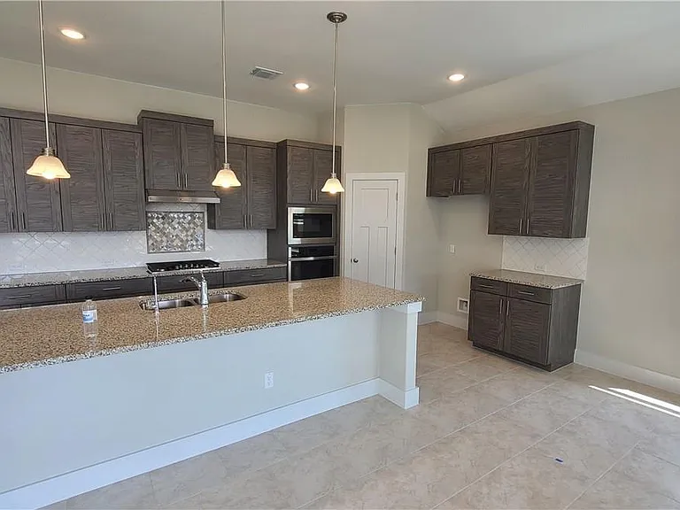 2116 Palmera Ridge Blvd — Photo 3