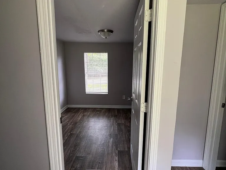 30 Winston Way — Photo 10