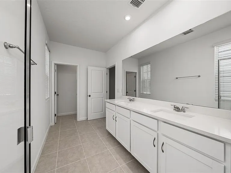 2402 Celebration Blvd — Photo 21