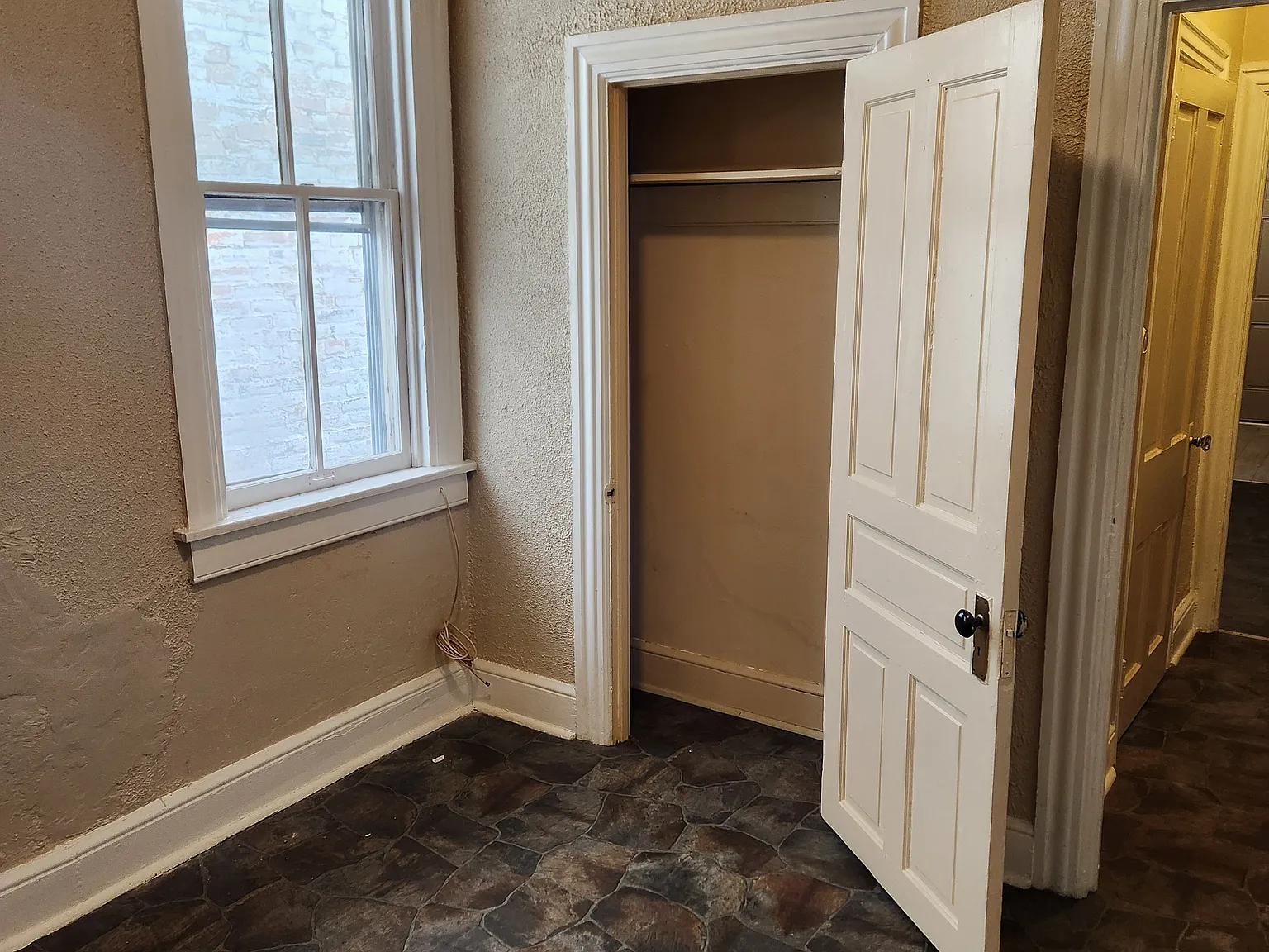 1 bed, $1,100 — Photo 4