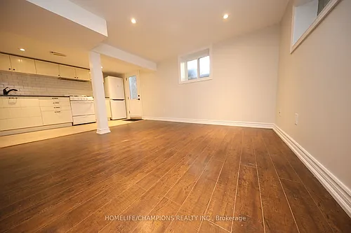 1444 Dundas St E Photo 1