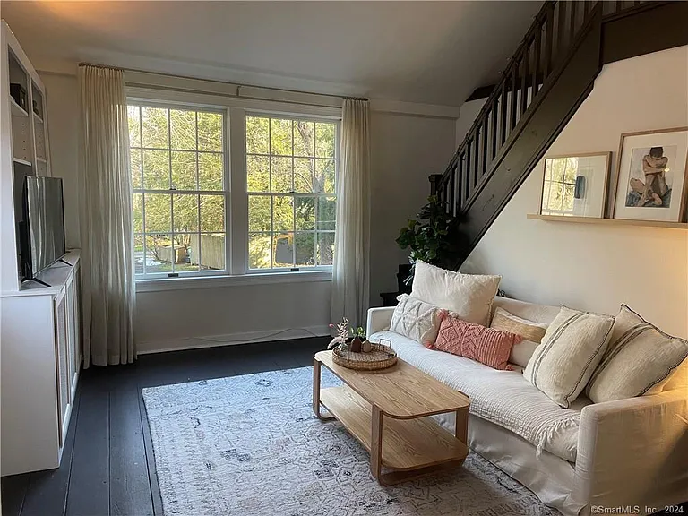 87B Red Coat Rd — Photo 14