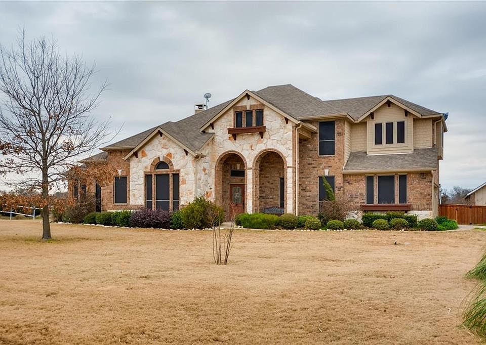 1st image of 341 Reagan Ct
