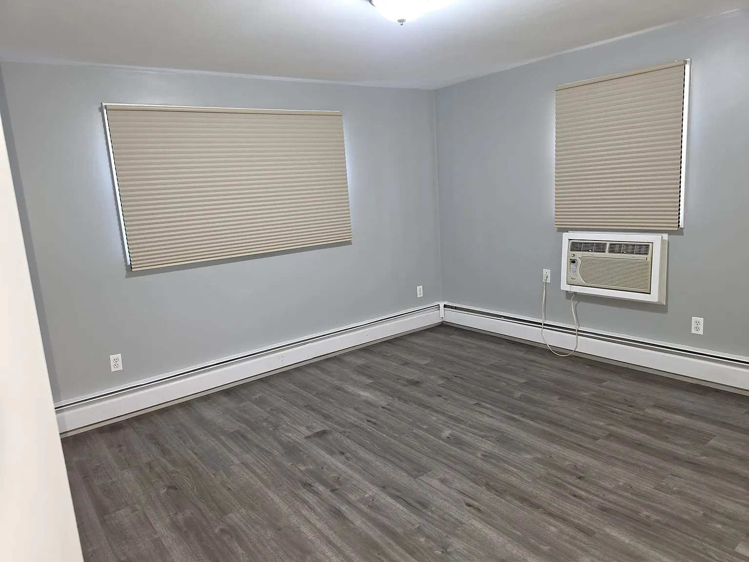 1 bed, 1.0 bath, 785 sqft, $1,998 — Photo 3