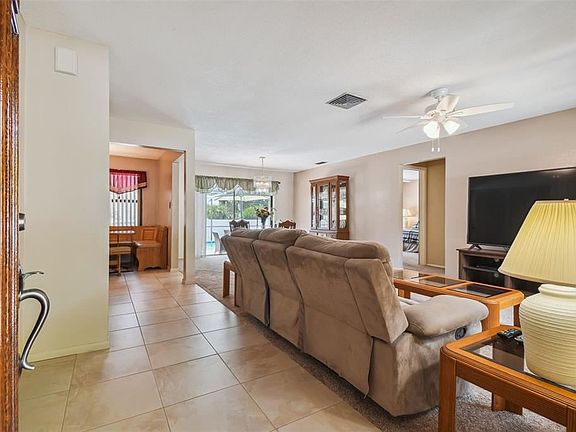 3rd image of 103 Country Villas Dr
