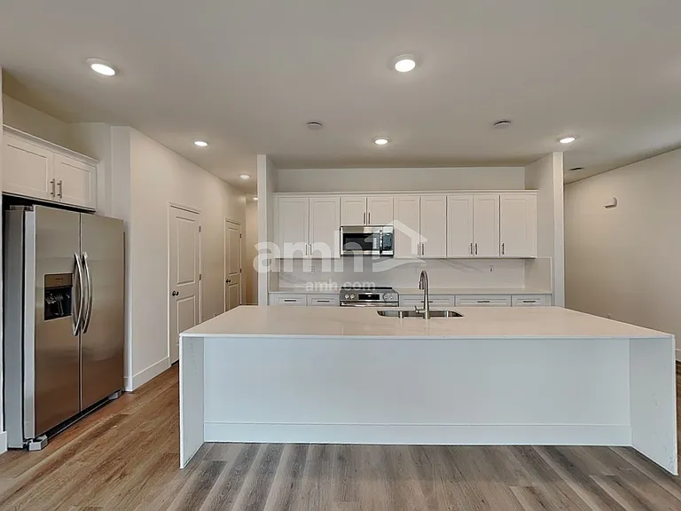 11111 Magallanes St — Photo 5
