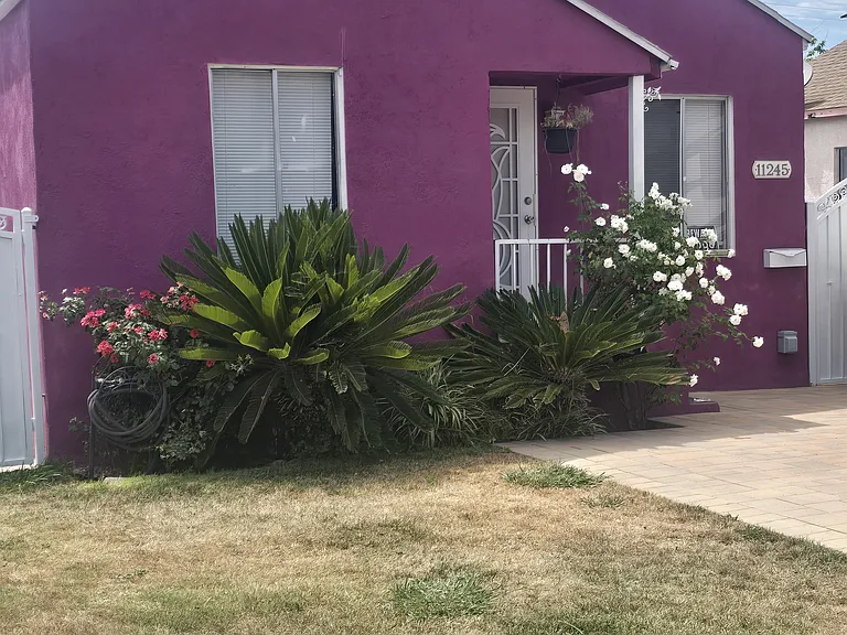 11245 Raymond Ave — Photo 2