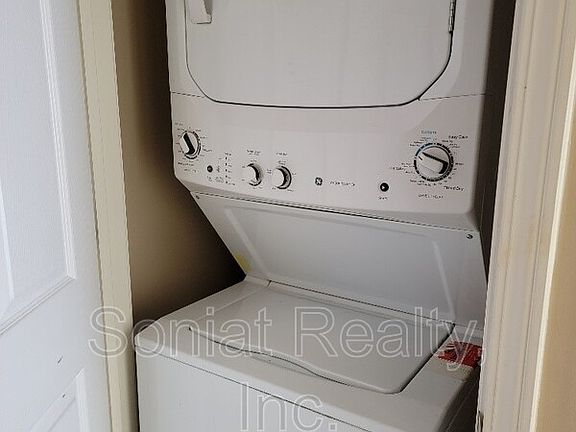 4th image of 4233 Hollygrove St Unit 4233