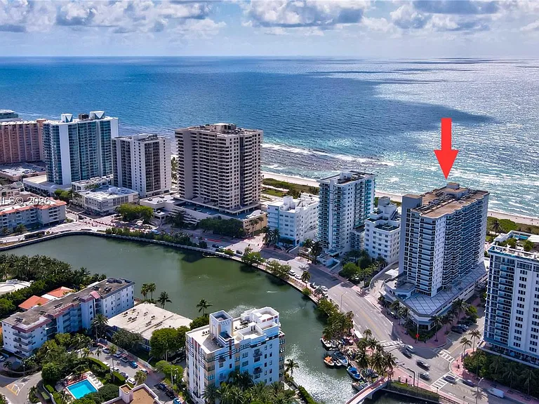 2401 Collins Ave #904 — Photo 29