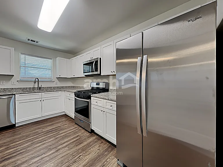 39 Camden Way — Photo 4