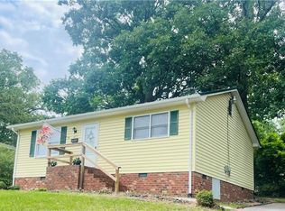 411 Kern St, Thomasville, NC 27360