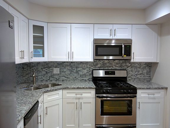 4th image of 50 N Park Blvd
