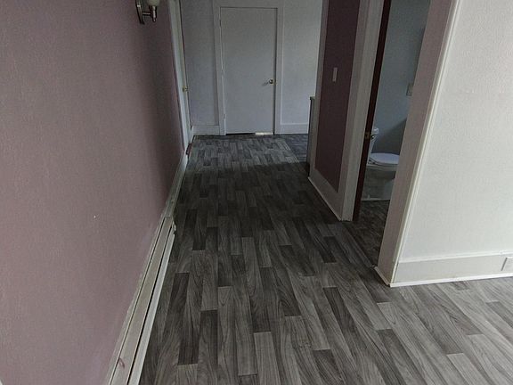 3rd image of 418 Harbor St APT 5