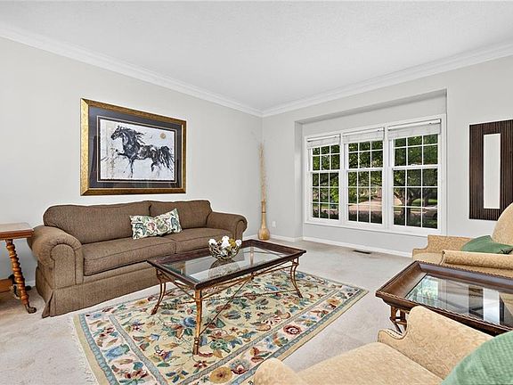 4th image of 8117 W 130th St