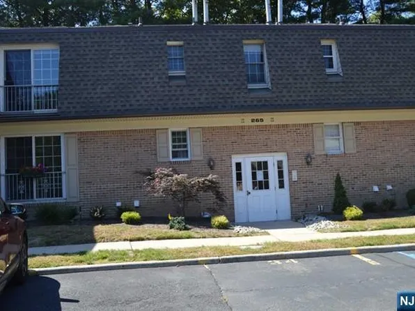 265 Collignon Way APT 3B, River Vale, NJ 07675