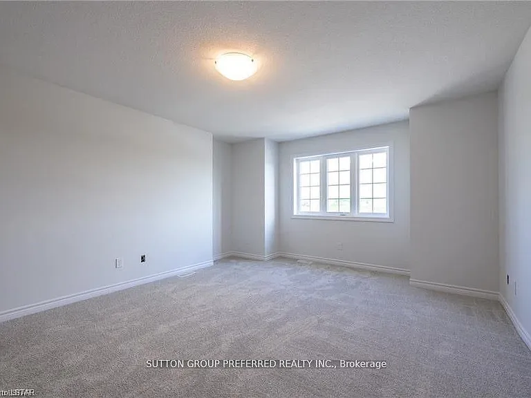 375 Kennington Way — Photo 18