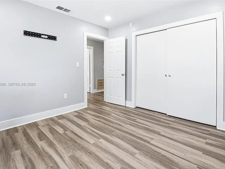 610 SW 2nd Ave #1 — Photo 24