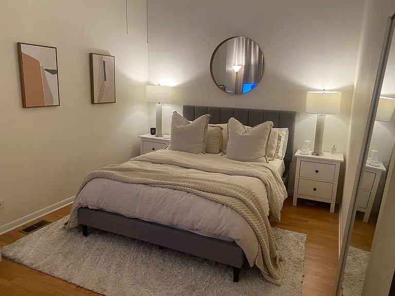 1923 N Sedgwick St #1R — Photo 9