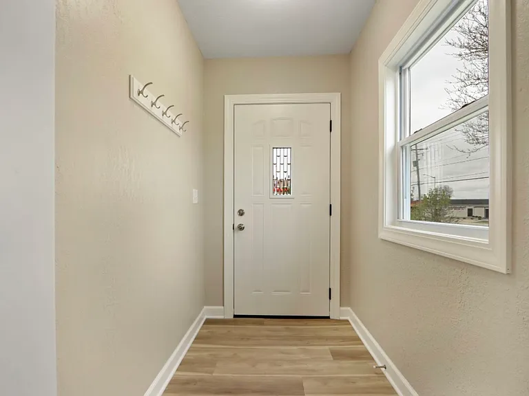1523 22nd Ave — Photo 12