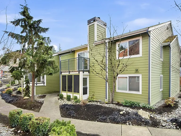 12607 SE 41st Pl #H208 — Photo 18