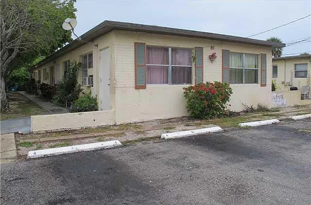 73 NE 7th Ct #3 — Photo 9